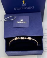 إسواره الأناقة الأزلي من سواروفسكي