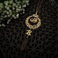 تعليقة سيارات شكل تاج بلاسم وا الحرف