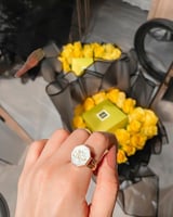 خاتم بالاسم من الصدف الطبيعي شكل سداسي