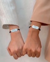 اساور تاريخ للنساء والرجال