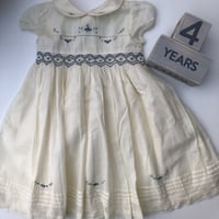 فساتين فريده