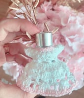 توزيعات مناكير او فواحه مع كروشيه او عطر نص توله م...