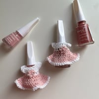 توزيعات مناكير او فواحه مع كروشيه او عطر نص توله م...