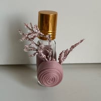 توزيعات مناكير او فواحه مع كروشيه او عطر نص توله م...