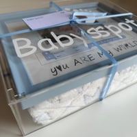 بوكس اكلرك مع بطانيه وفريم ابيض واسواره وصوره الطف...