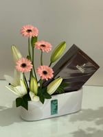 تنسيق عطر الماجد مع ورد الجوبيرا