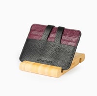 محفظة نقود من الجلد الطبيعي بمظهر أنيق