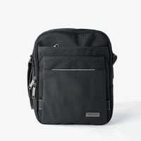 شنطة كتف مصنوعة من القماش بتصميم طولي