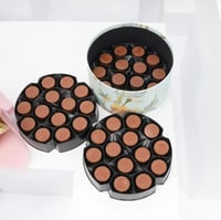 باقة حكاية ورد - بتنسيق بوكس شوكولاتة هانوفريان