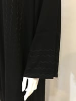 عباية بنقش أمواج البحر