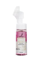 غسول رغوي منظف ومفتح للوجه بمسك الباودر من كنوز 15...