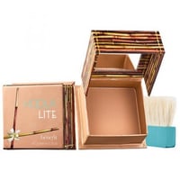 بودرة تسمير برونزر هولا لايت من بنفت 8 جرام