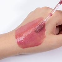 قلوس ملمع شفاه سائل من ماركة بلوفير - درجة The sum...