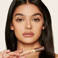 شارلوت تلبوري كونسيلر بيوتيفل سكين راديانت درجة 9