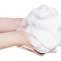 ايلشاكوي - رغوة منظفة مرطبة للبشرة بالهيالورين