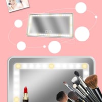 مرآة مضيئة في شماسة السيارة