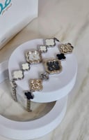 ساعة شكل فانكليف