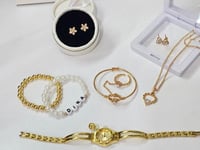 مجموعة إكسسوارات فاخرة بتصميم أنيق وعصري!