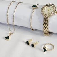 طقم بناتي مميز