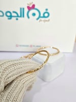 أسورة مطلية بالذهب بتصميم عصري