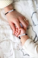 اسورة الأم وبنتها