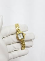 ساعة مواليد