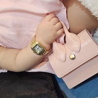 ساعة بناتي ضد الماء