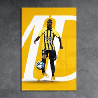 لوحة معدنية تصميم لموسى ديابي نادي الاتحاد