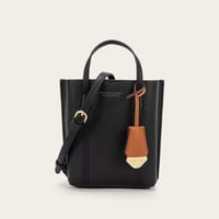 شنطة نسائية مقس صغير بلون اسود