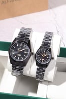 طقم ساعتين رجالية ونسائية بتصميم عصري وأنيق