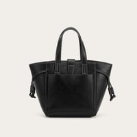 شنطة نسائية كلاسيك بلون اسود