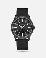 ساعة رجالية بحزام قماش بلون أسود