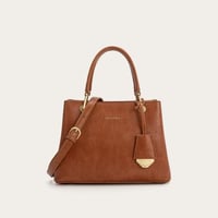 شنطة نسائية عملية بلون بني