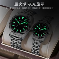 طقم مكون من ساعتين رجالية ونسائية باللون الفضي وال...