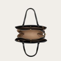 شنطة نسائية بمقاس كبير باللون البيج