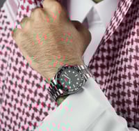 ساعة رجالية كلاسيك بلون فضي ميناء اسود