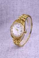 ساعة نسائية عملية شبيهة رولكس ذهبي أبيض