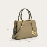 شنطة نسائية مقاس متوسط بلون اخضر