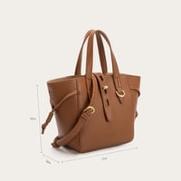 شنطة نسائية كلاسيك بلون بني