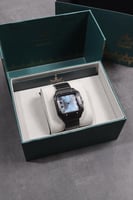 ساعة رجالية بلون اسود ميناء ازرق