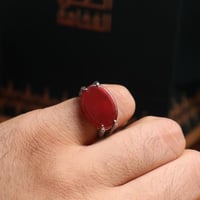 خاتم ملكي فضة عيار 925 بمقبض مُنقط - عنابي