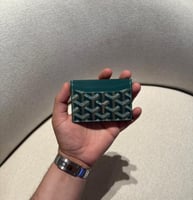 محفظة بطاقات جلدية من جويارد - بلون أخضر