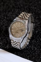 ساعة رجالية بتصميم كلاسيكي باللون الفضي