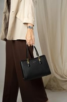 شنطة حجم كبير بلون اسود