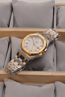 ساعة رجالية بلونين فضي وذهبي