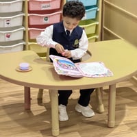 طاولة حرف U (صغير) لا يشمل الكراسي - رملي