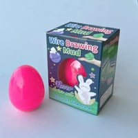 صلصال يتلألأ في الظلام - الصلصال العجيب باللون الأ...