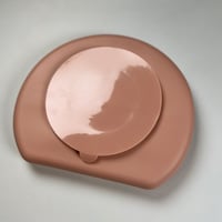 طبق سليكون للاطفال - بني فاتح