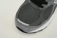 حذاء نيو بالانس الرياضي للجنسين