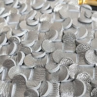 حقيبة بوكيت نوت الجلدية الفاخرة باللون الفضي